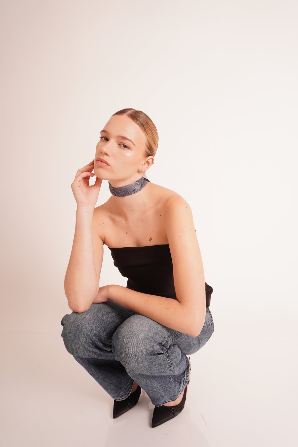 Iris Choker